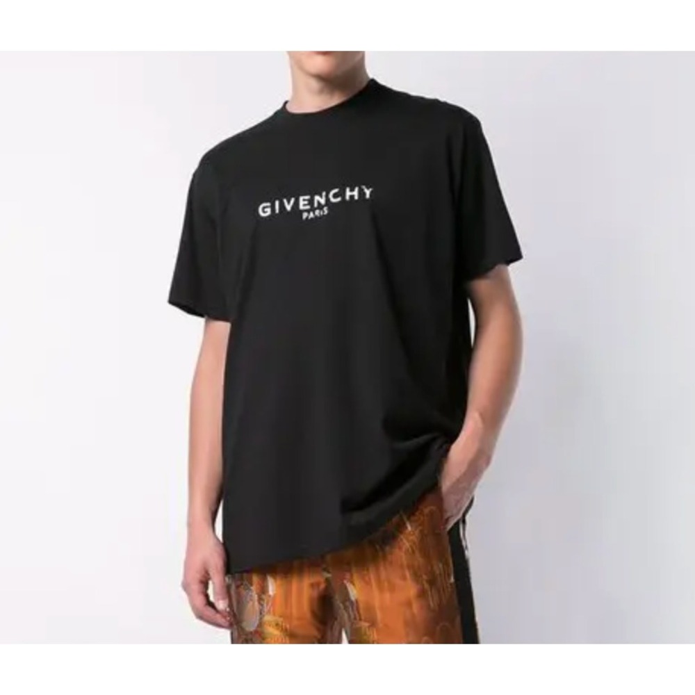 Givenchy Paris Vintage Oversized T-Shirt in Black sz M